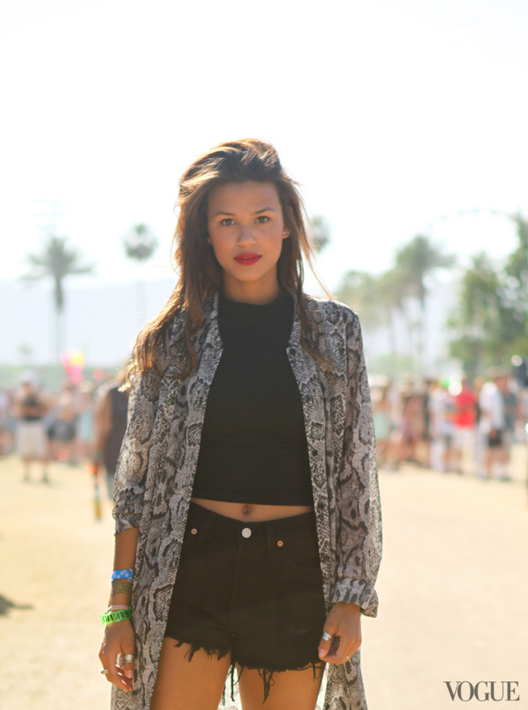 vogue black - poss cov