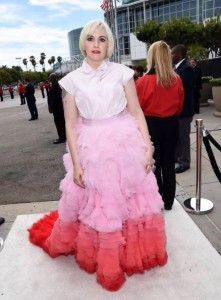 Lena Dunham red carpet risk Emmys 2014