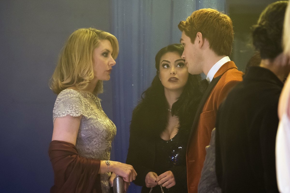 Riverdale Fashion: Season 1 Episode 11