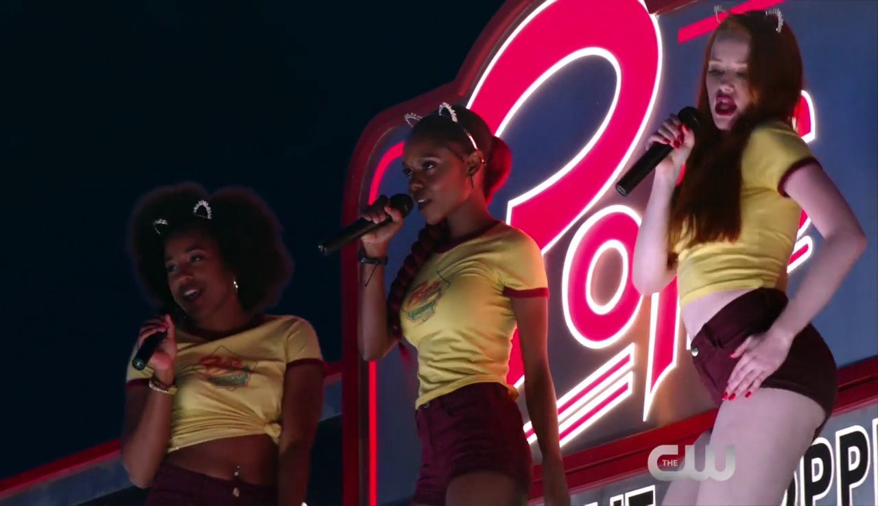 Riverdale Fashion: Season 2 Episode 2