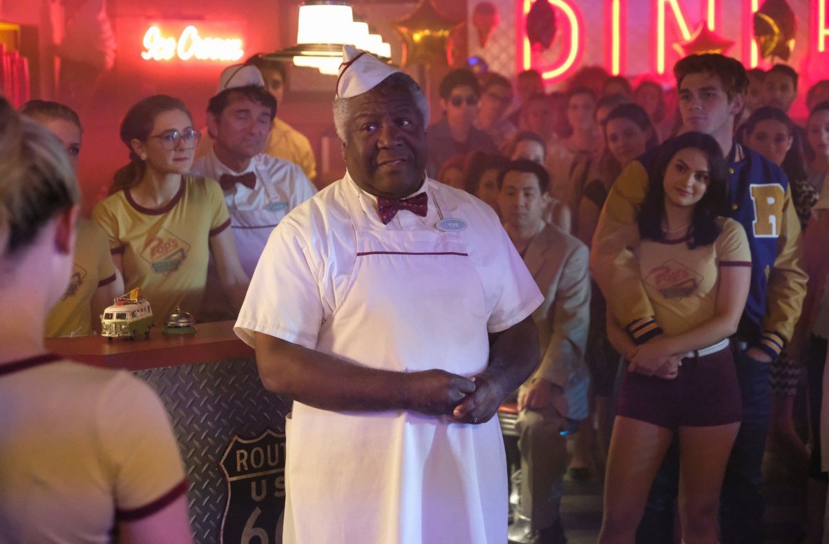 Riverdale Fashion: Season 2 Episode 2