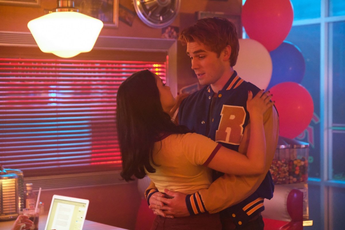 Riverdale Fashion: Season 2 Episode 2