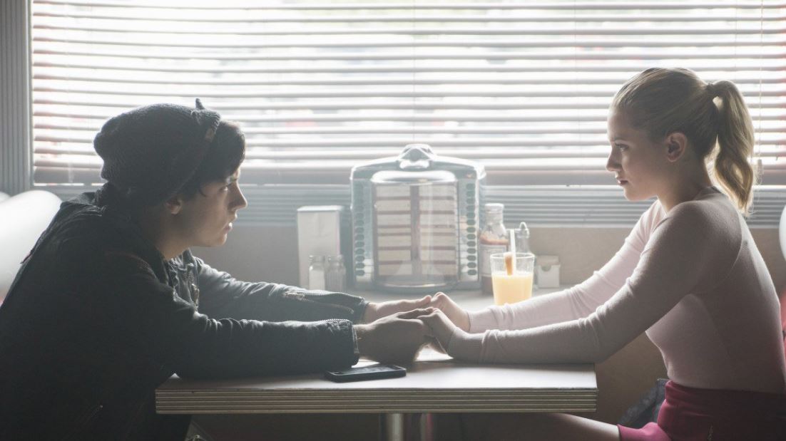 Riverdale Fashion: Season 2 Episode 8